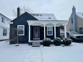 featured image of 3565 Phillips Ave