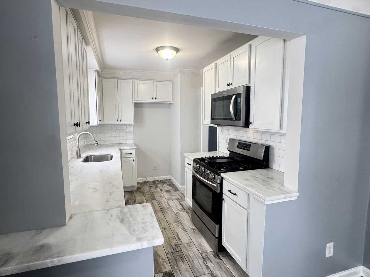 3565 Phillips Ave - Photo 5 of 15