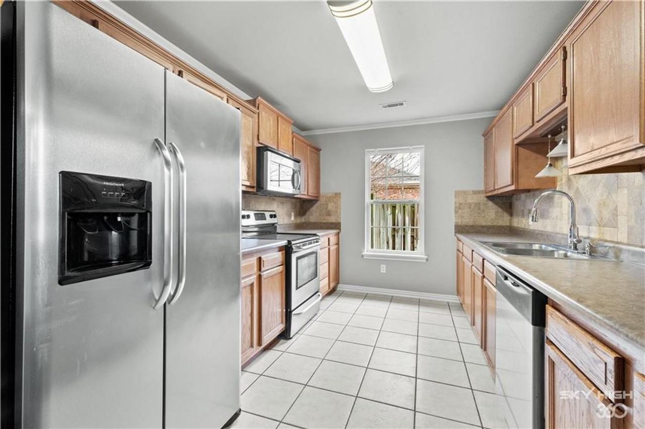 3803 Sw Carriageway Ave - Photo 5 of 28