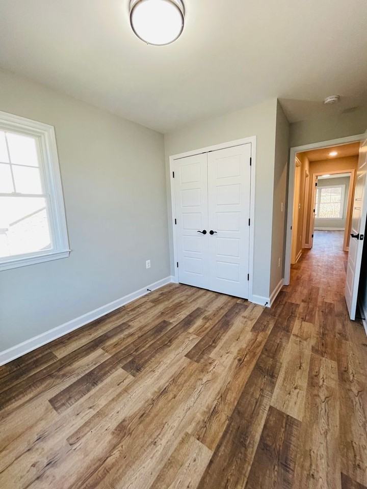 1424 1424 Derby Drive - Photo 2 of 19