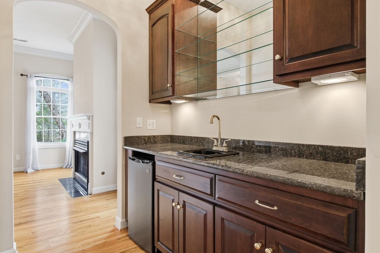 2025 Plank Dr - Photo 6 of 40