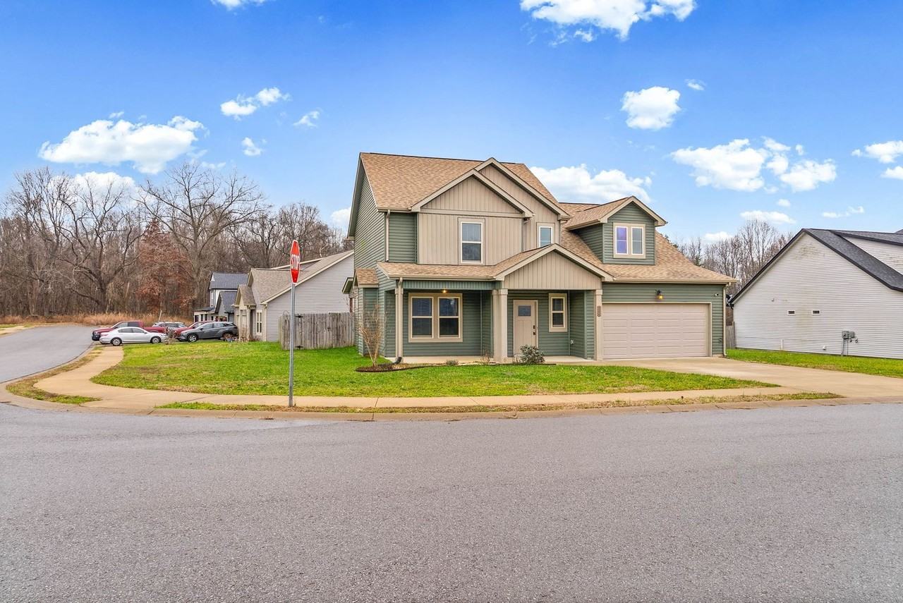 234 Stone Bluff Way - Photo 3 of 34