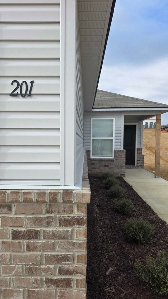 201 Skyline Loop - Photo 3 of 26