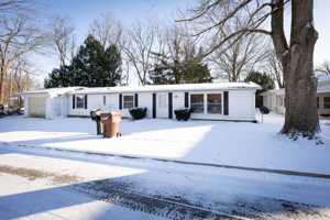 featured image of 16 W Maple St