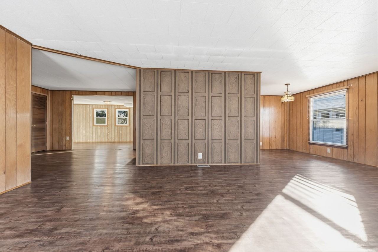 16 W Maple St - Photo 3 of 12