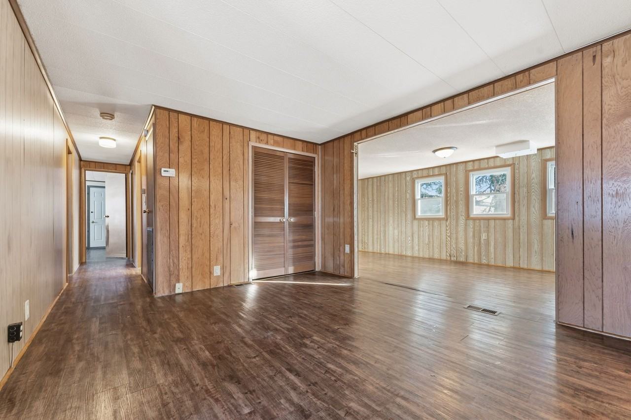 16 W Maple St - Photo 4 of 12