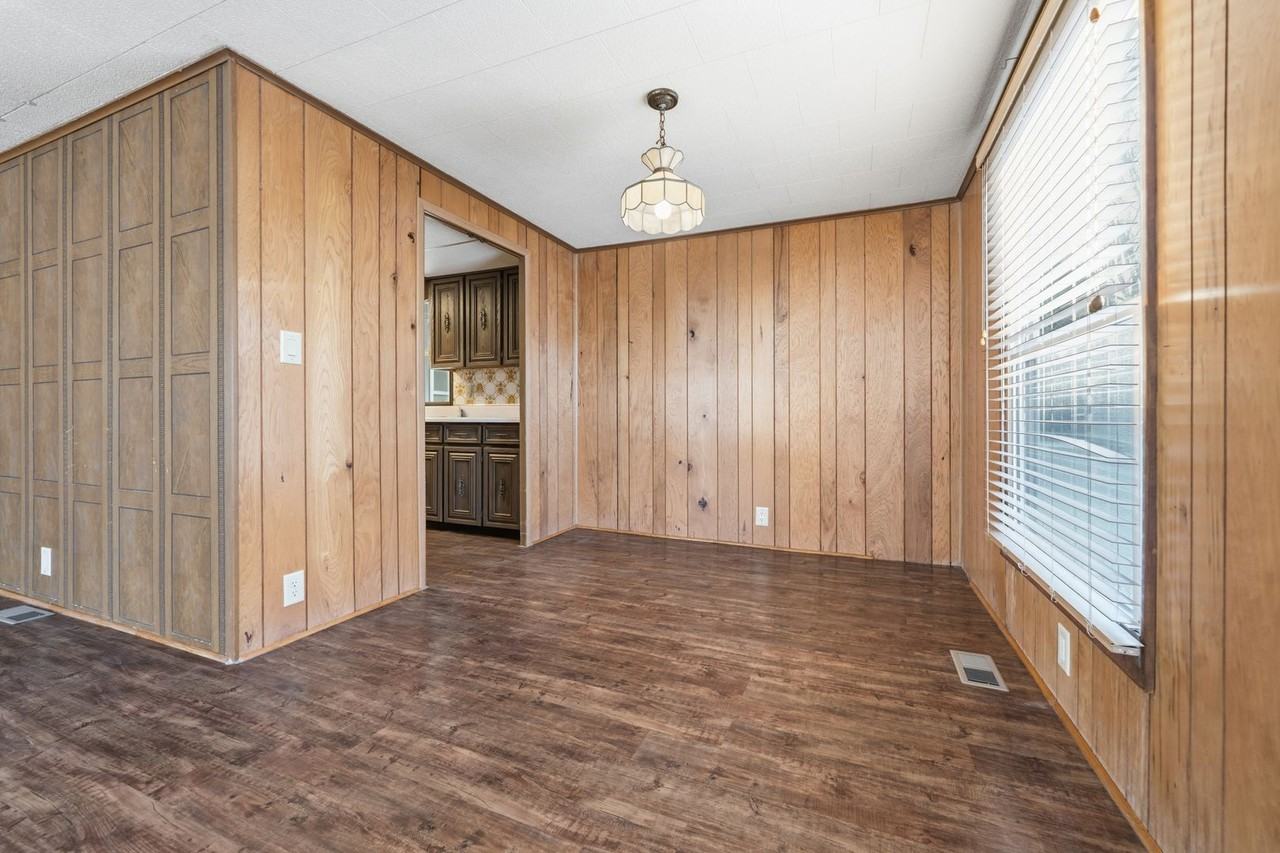 16 W Maple St - Photo 5 of 12