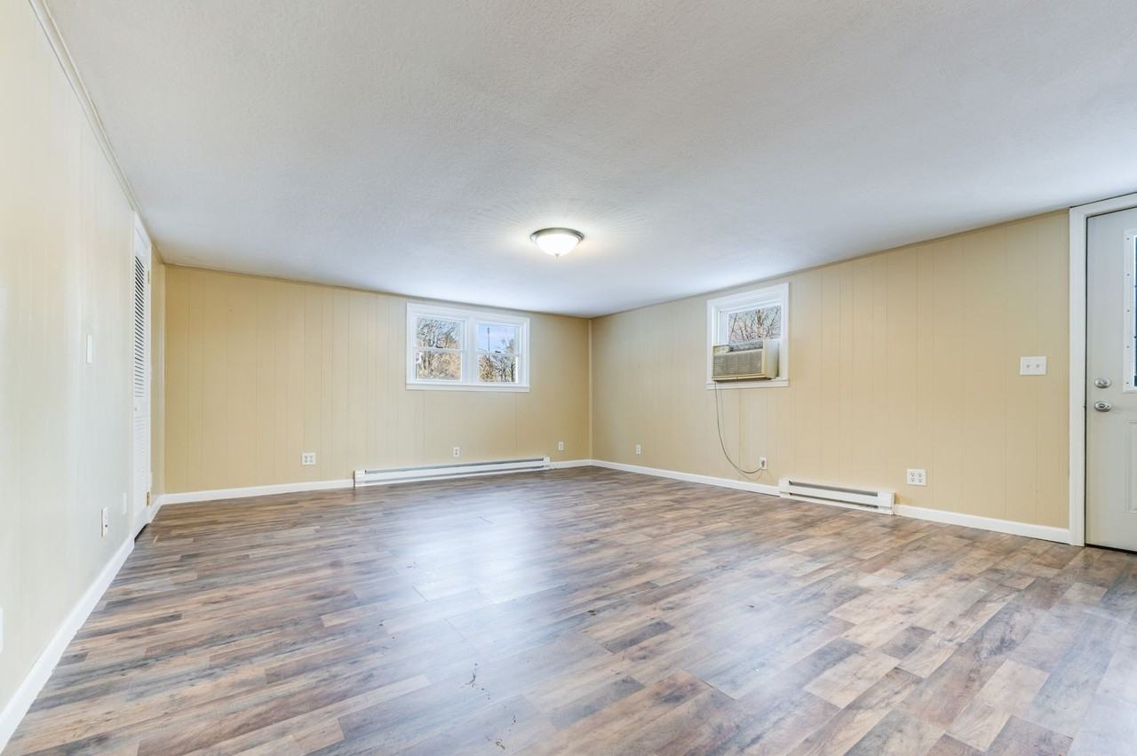 14 Dale Ave - Photo 3 of 13