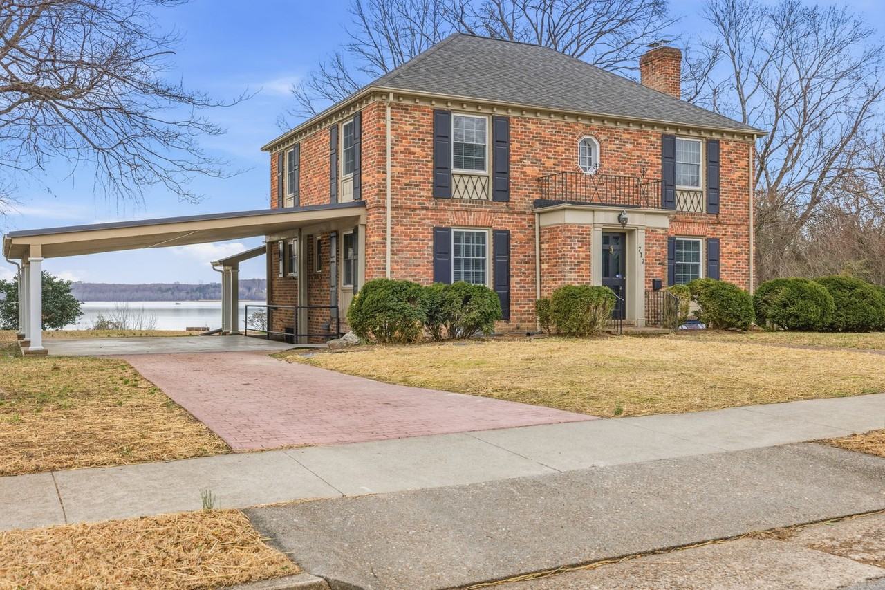 717 Francis St - Photo 3 of 32