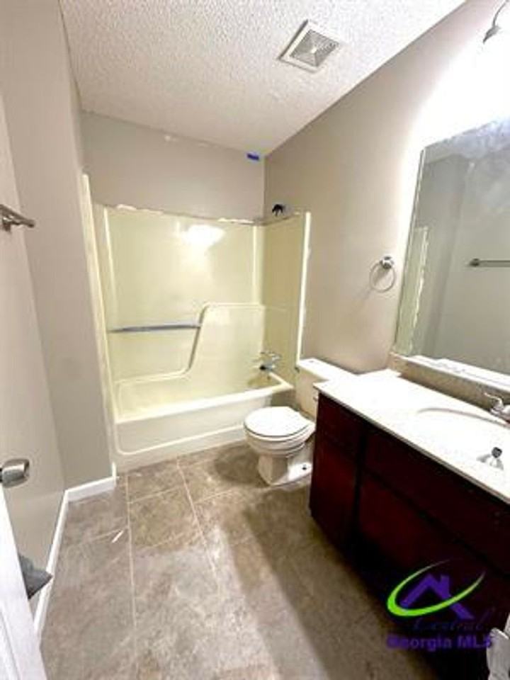 106 Countrywood Trl - Photo 3 of 8