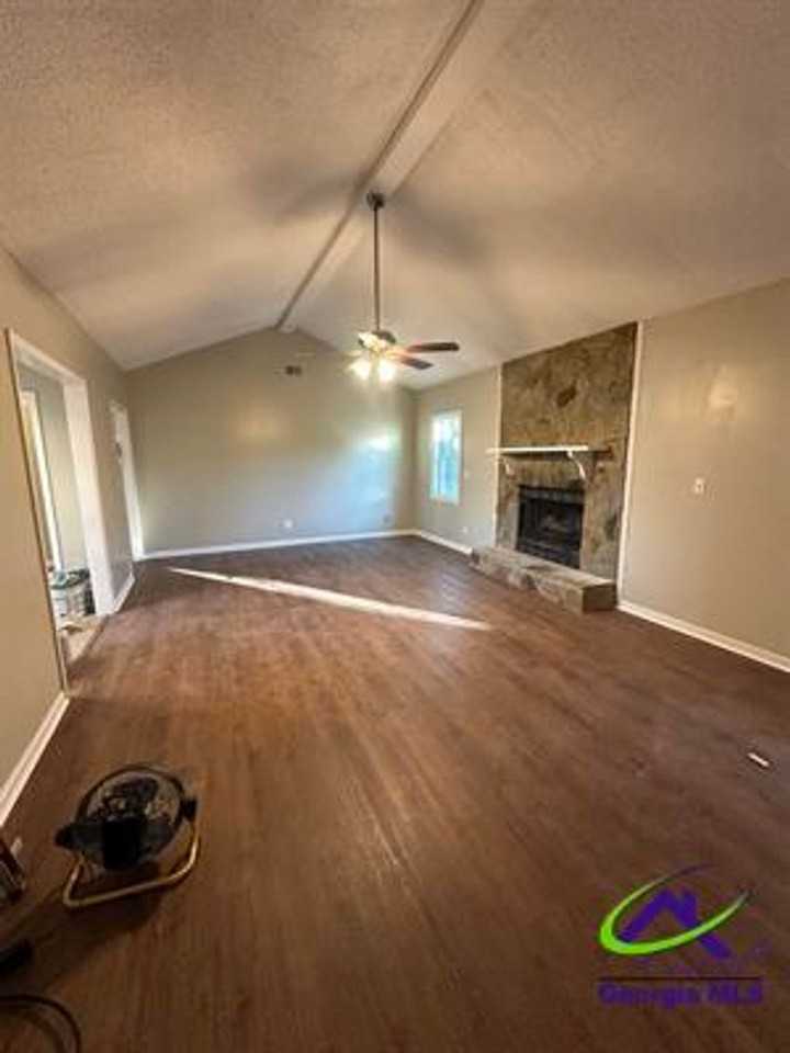 106 Countrywood Trl - Photo 4 of 8