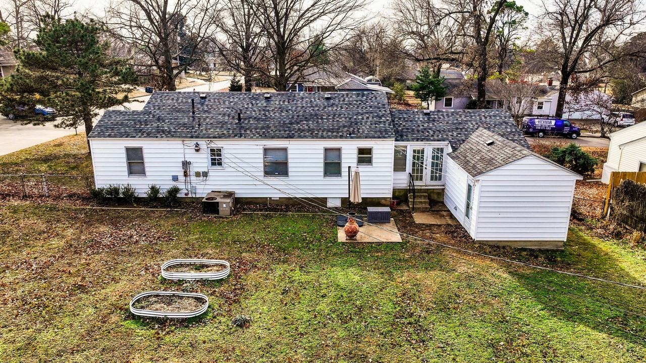 4947 E 23rd St - Photo 2 of 30