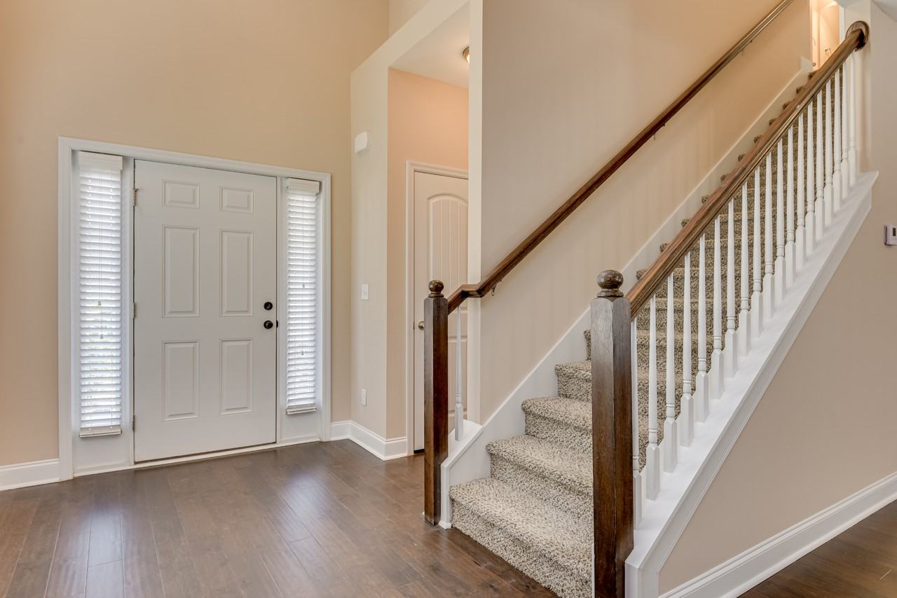 926 Linsmore Ave #1 - Photo 5 of 33