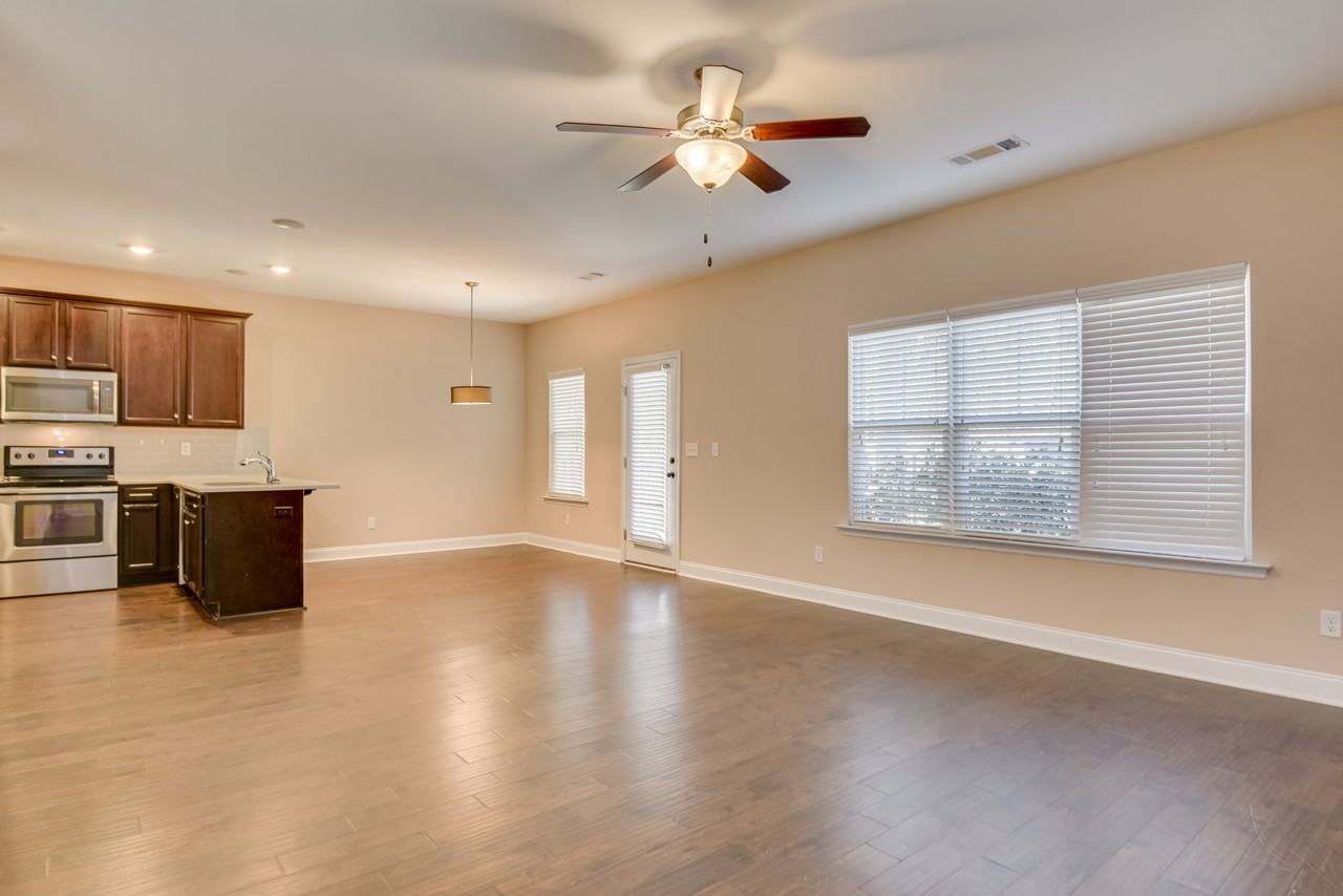 926 Linsmore Ave #1 - Photo 7 of 33