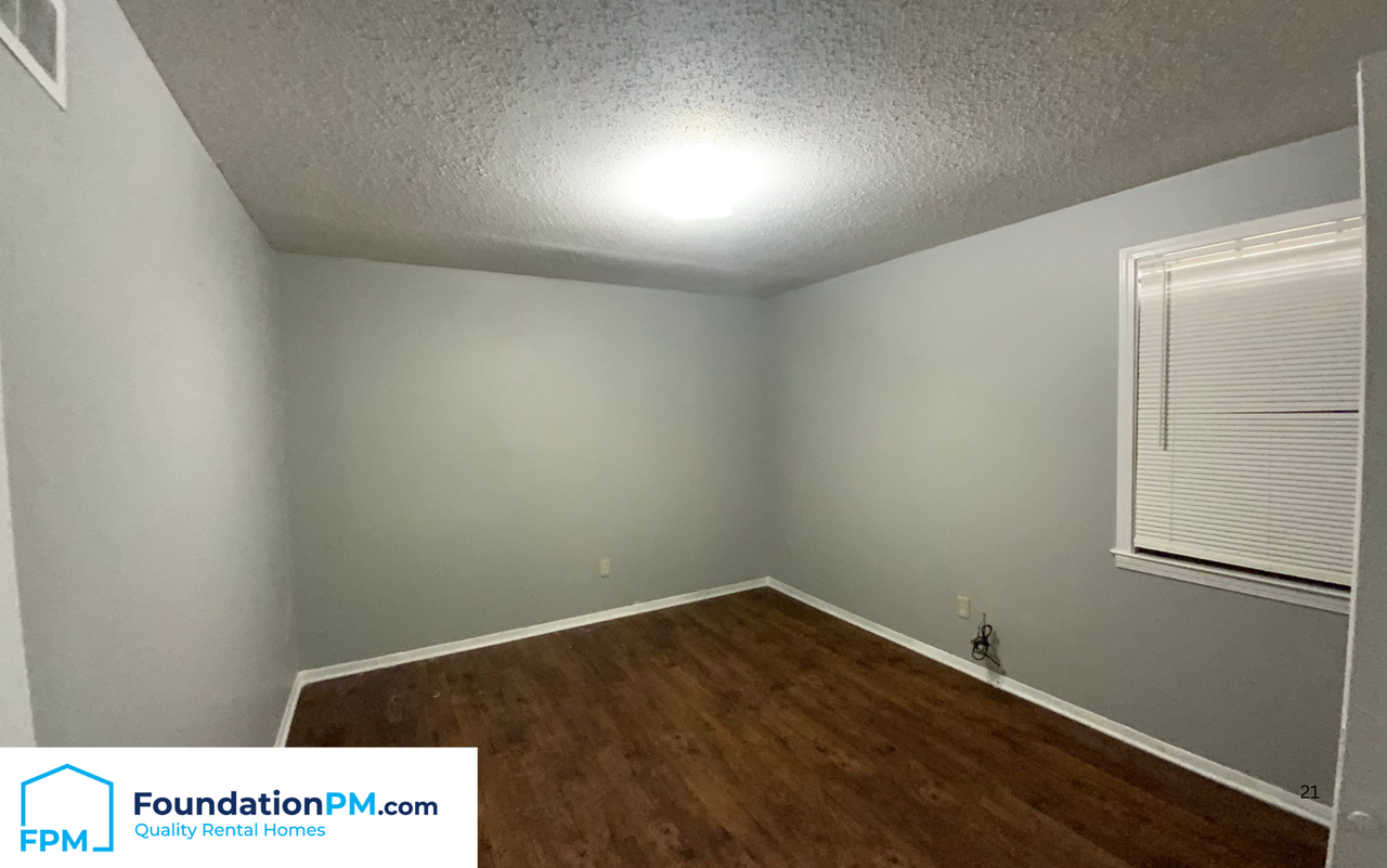 3803 Hyacinth Dr #1 - Photo 5 of 9