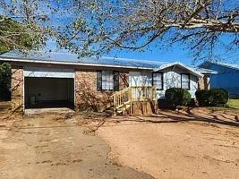 featured image of 247 Horton Dr #1