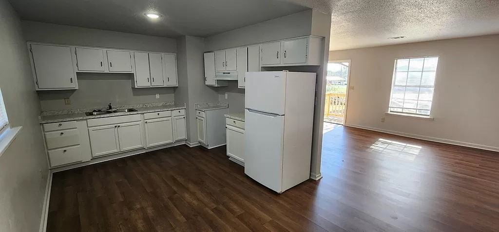 247 Horton Dr #1 - Photo 4 of 12