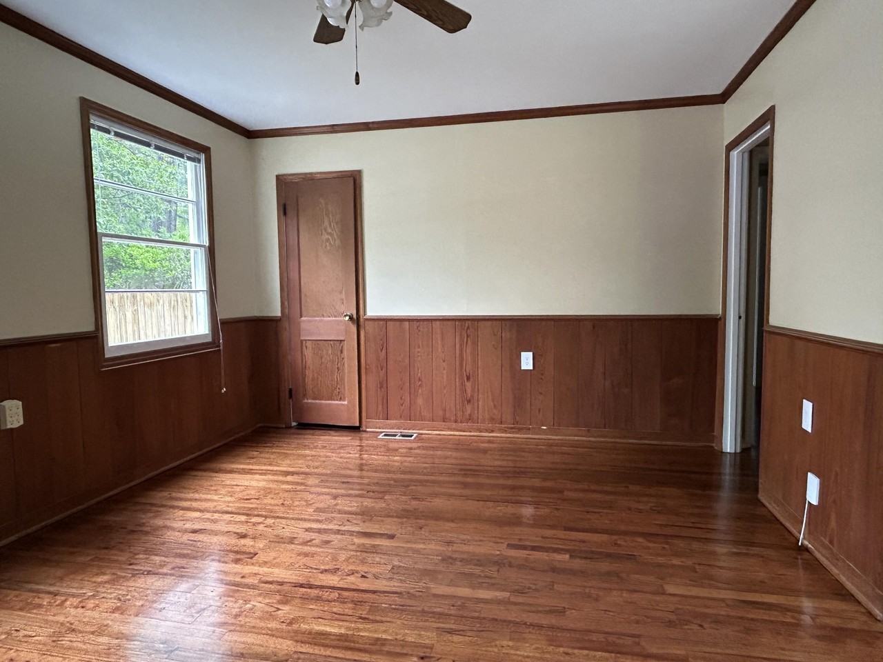 408 Palm Dr S - Photo 4 of 12