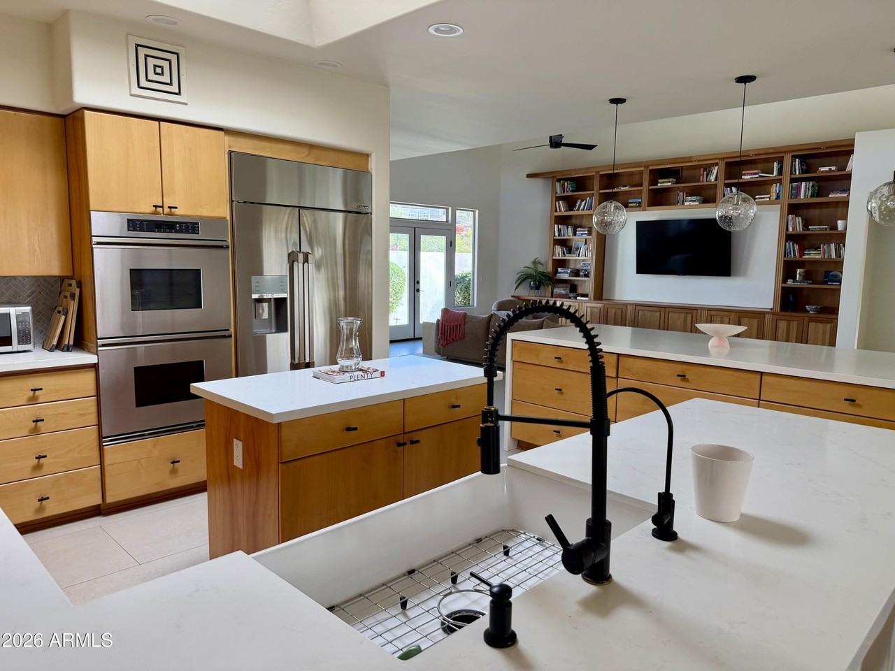 6139 N 31st Ct - Photo 6 of 39