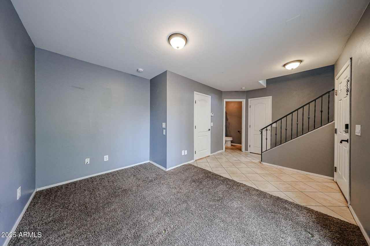 5744 S 21st Pl - Photo 6 of 34