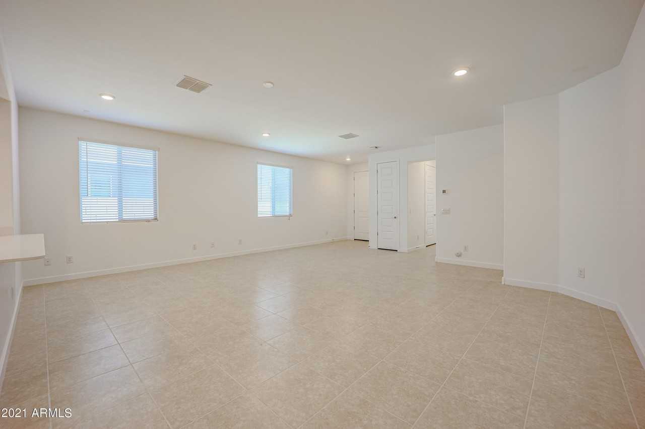 16556 W Alameda Rd - Photo 7 of 34