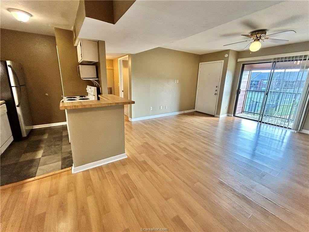 904 University Oaks Blvd #100 - Photo 5 of 14