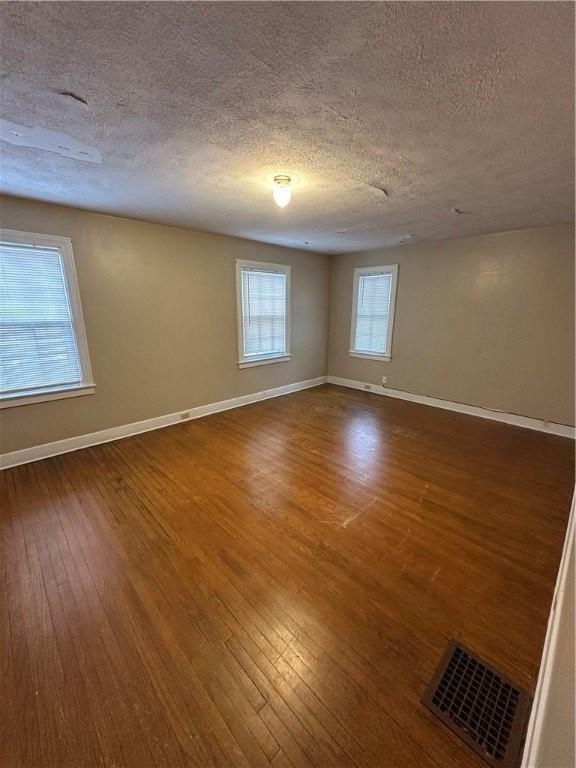 1725 W Water St - Photo 5 of 10