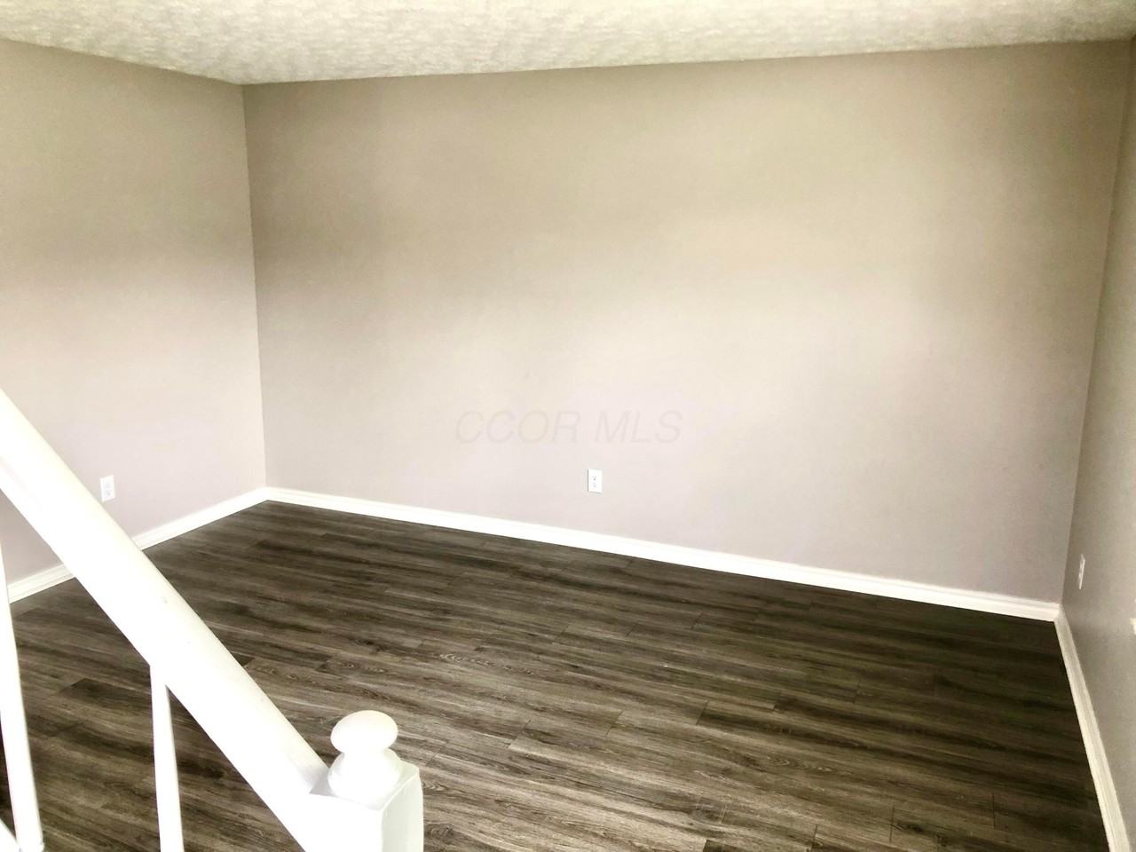 5700 Crossing Ct Unit 4 #4 - Photo 3 of 22