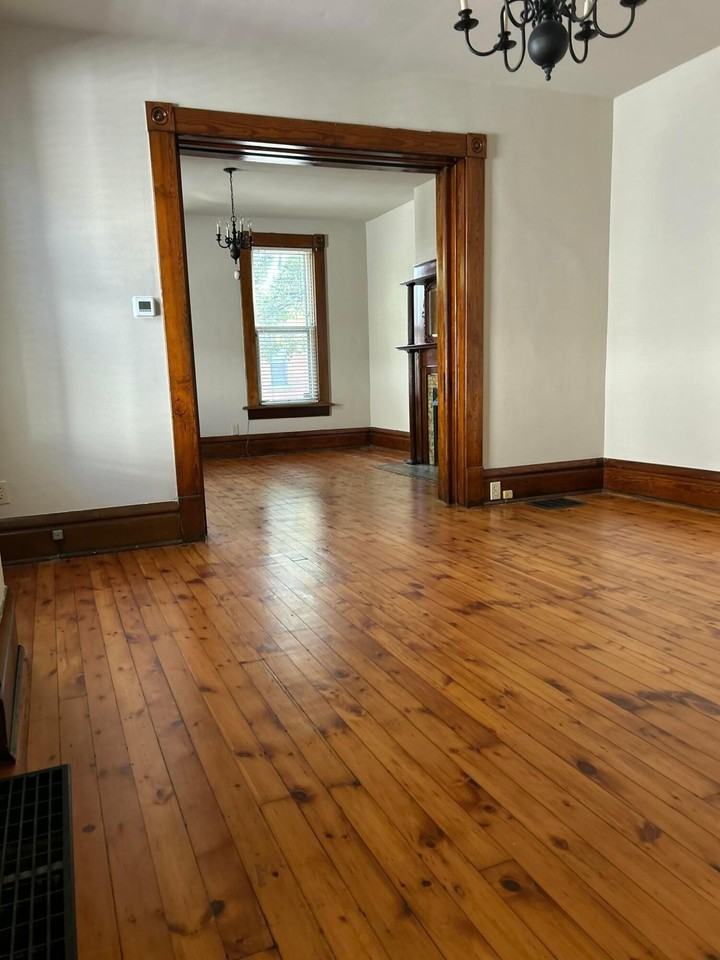 118 E Kossuth St - Photo 4 of 19