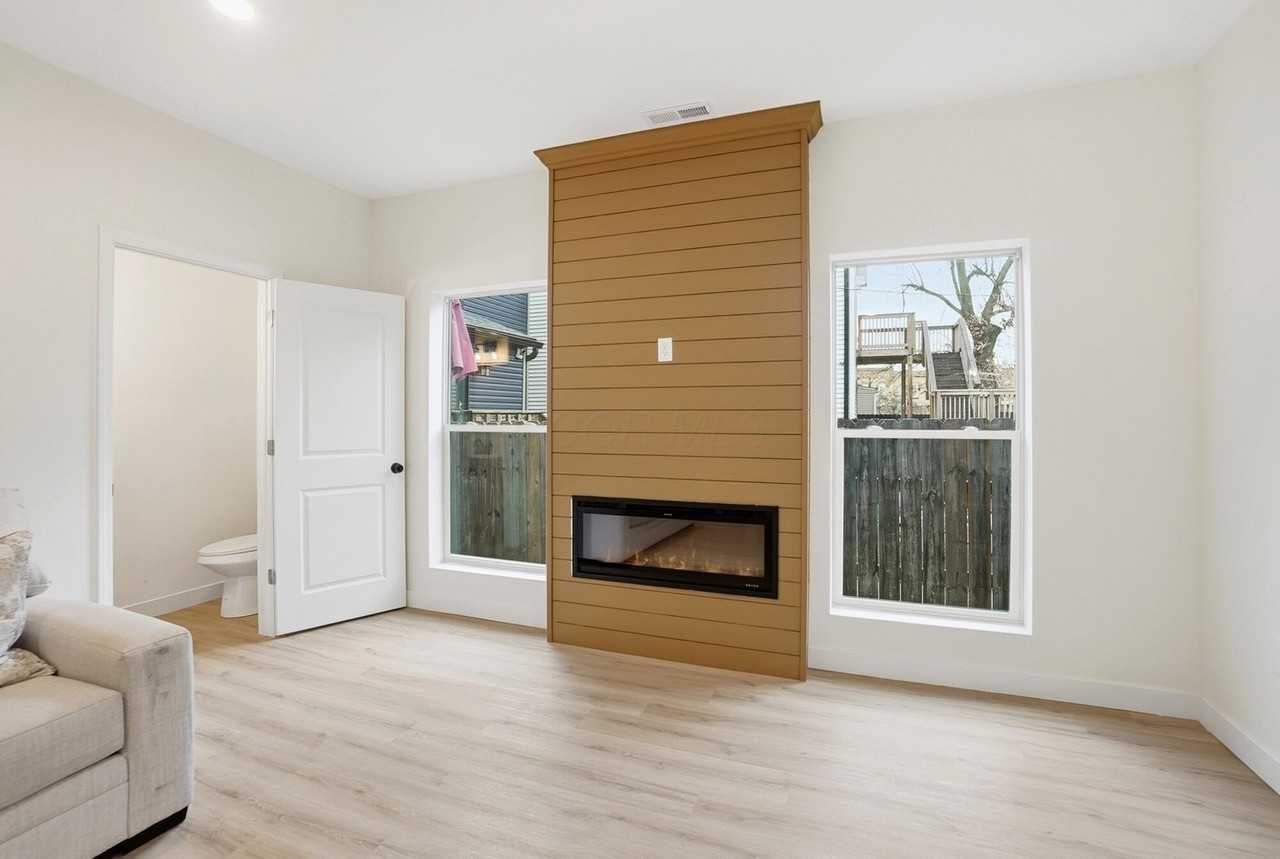 412 Saint Clair Ave Unit 412 #412 - Photo 7 of 22