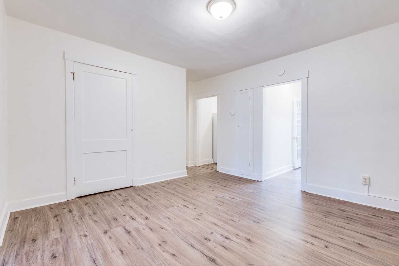 1203 Kelton Ave #4 - Photo 5 of 20