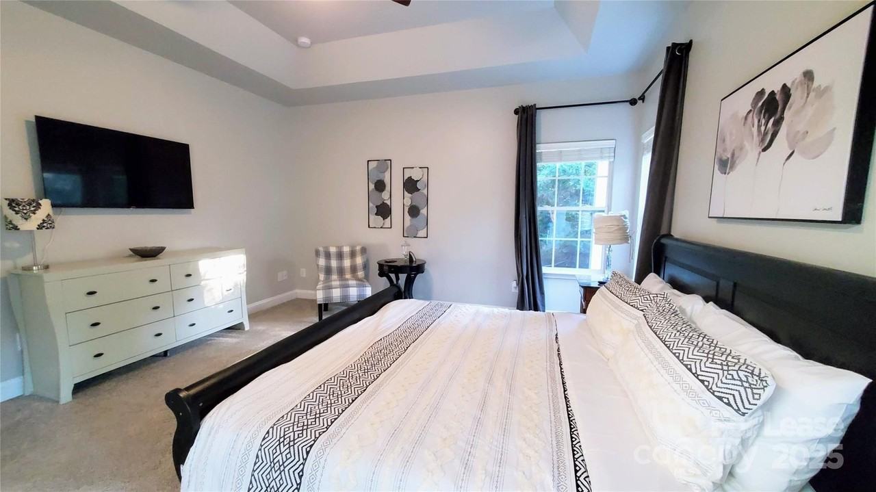 11925 Field St - Photo 4 of 26