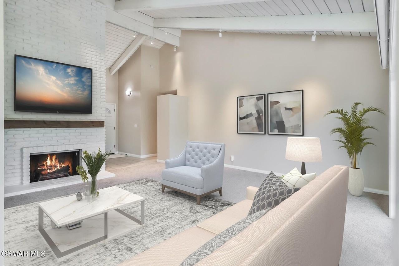 1046 Barrow Ct - Photo 3 of 21