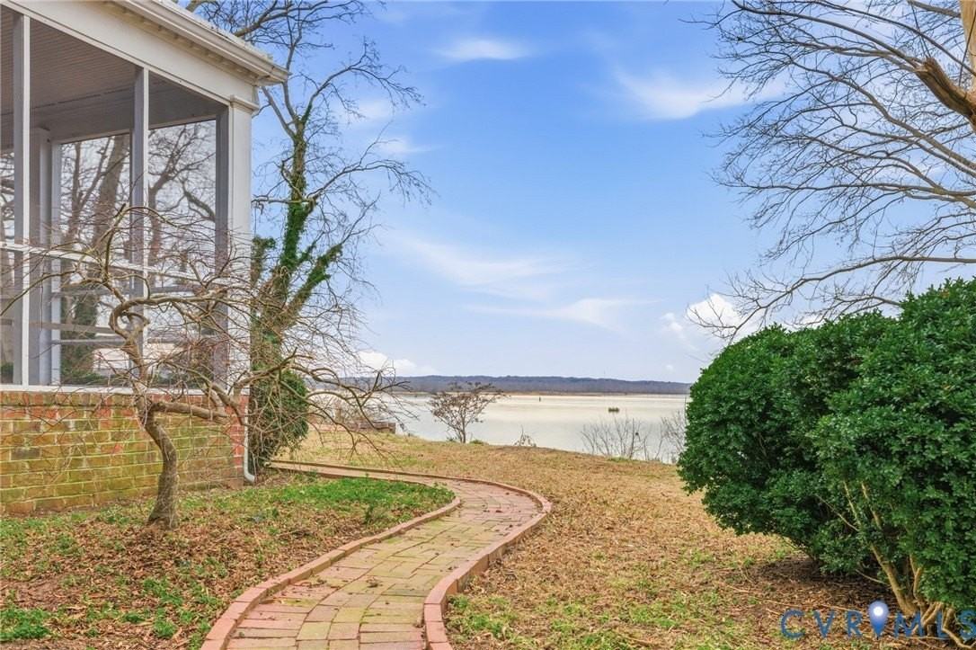 717 Francis St - Photo 4 of 30