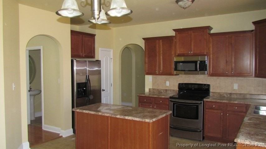 3428 Castlefield Ln - Photo 5 of 17