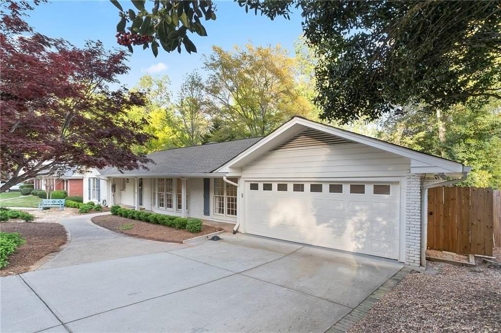 4555 Runnemede Rd Nw - Photo 2 of 50