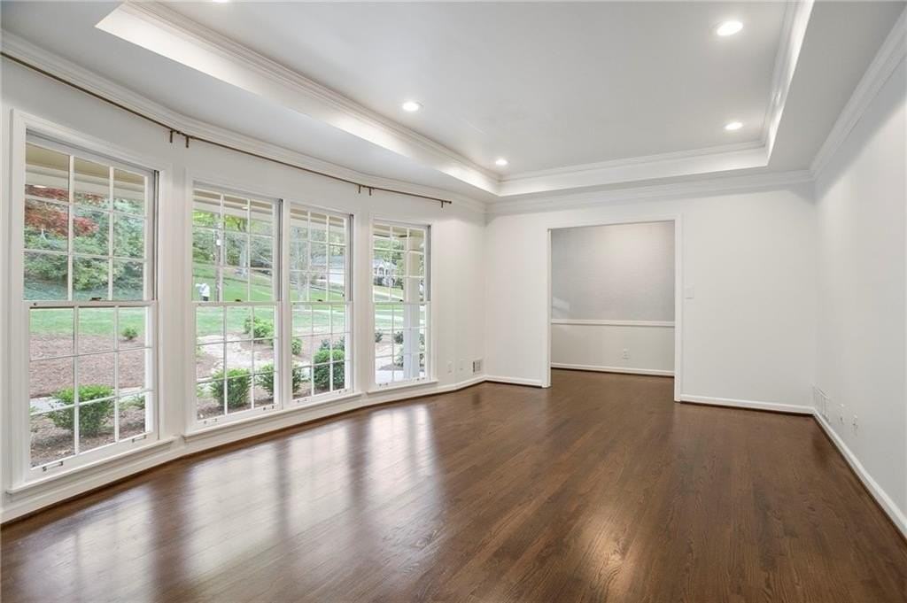 4555 Runnemede Rd Nw - Photo 7 of 50