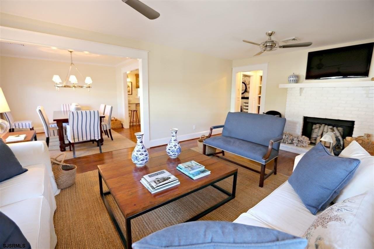 8102 Marshall Ave - Photo 5 of 23