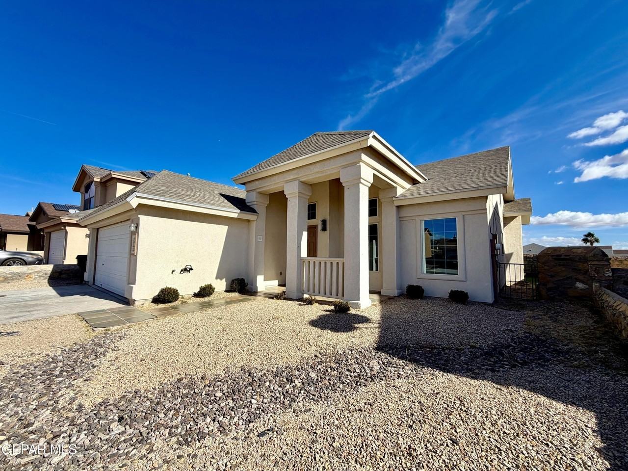 436 Oakhurst Ln - Photo 4 of 31