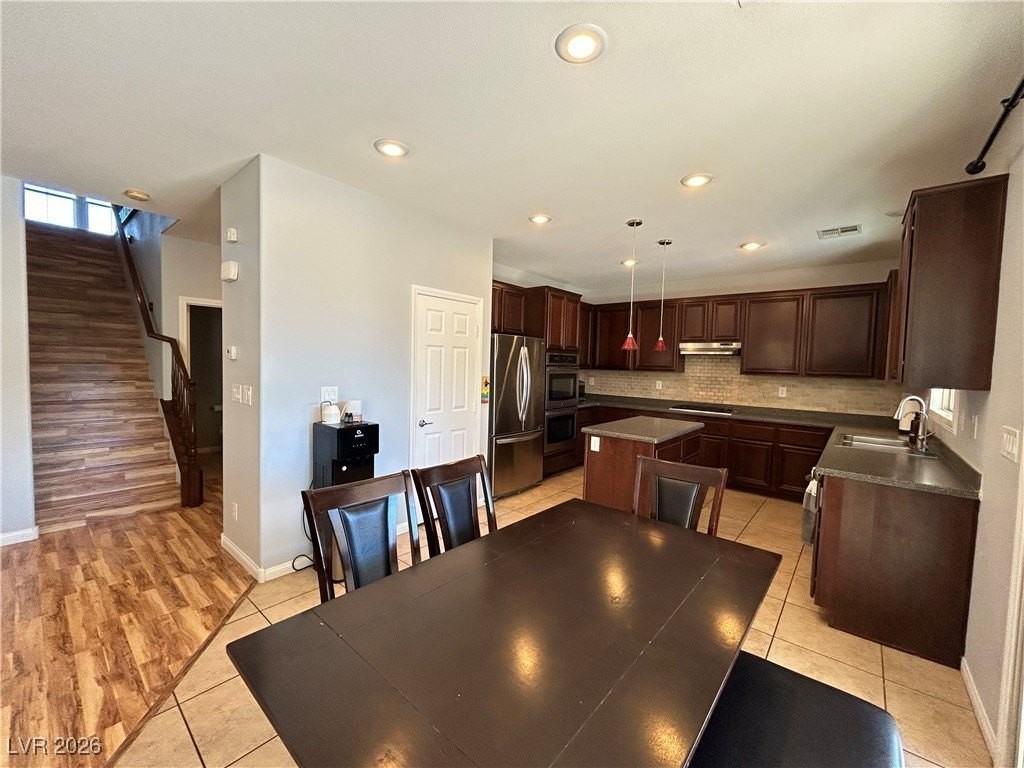 5553 Fairmeade Way - Photo 7 of 42