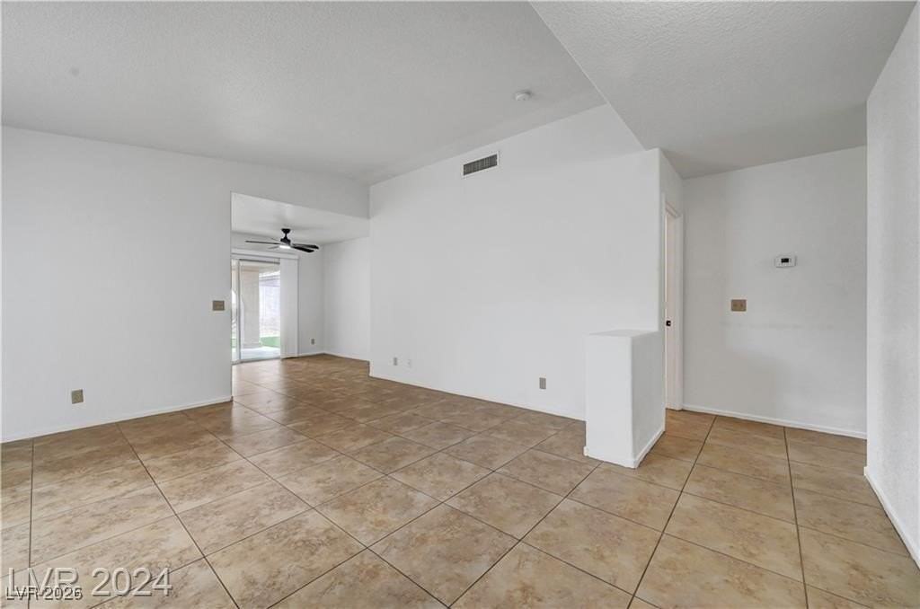 8061 Draco Cir - Photo 6 of 20