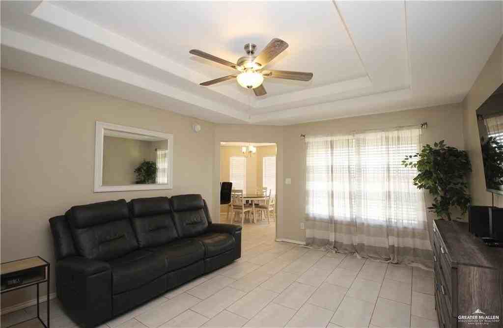 4016 Flamingo Ave - Photo 4 of 15