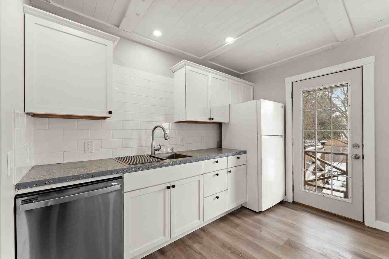 2602 Oakwood Dr - Photo 7 of 25