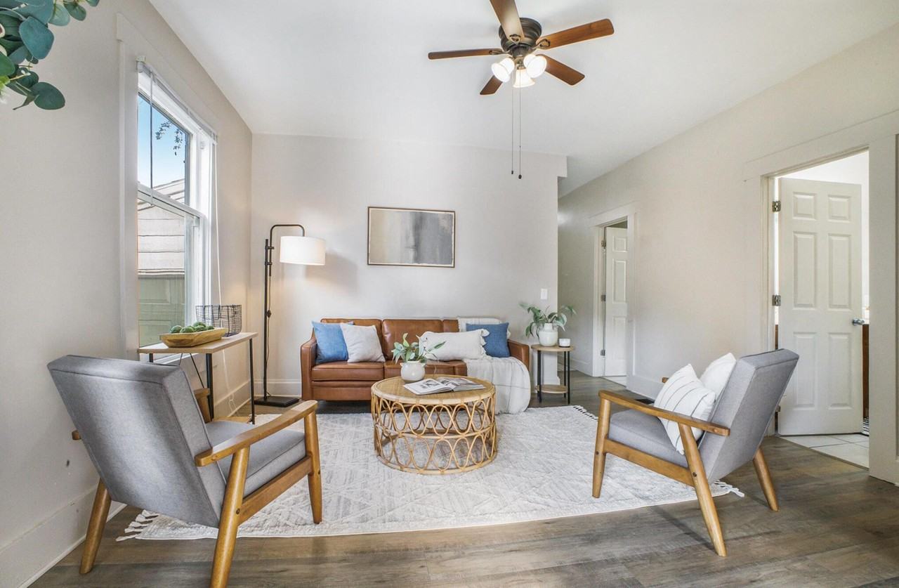 311 Robey Pl Se - Photo 2 of 18