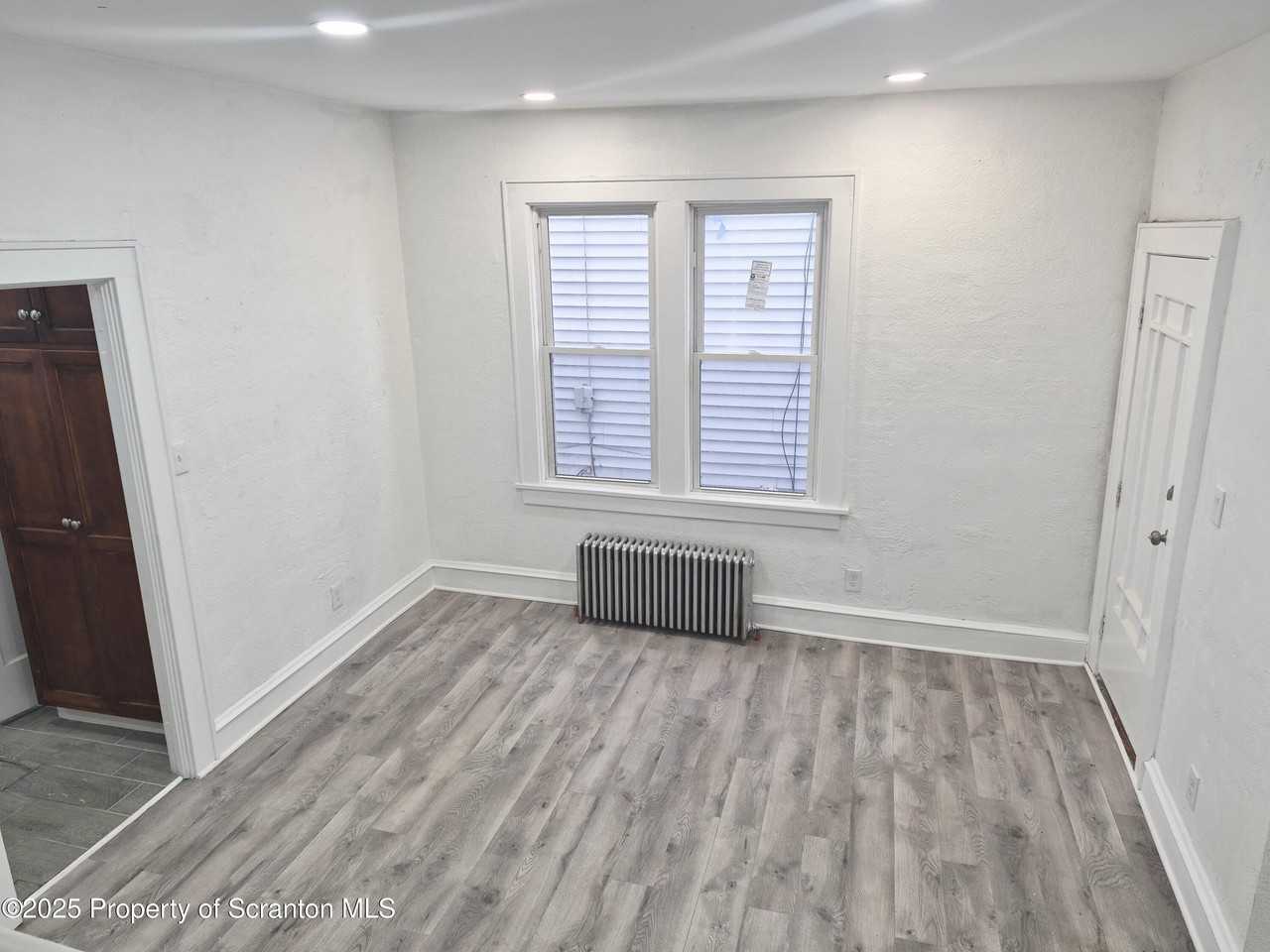 1758 Wayne Ave - Photo 5 of 20