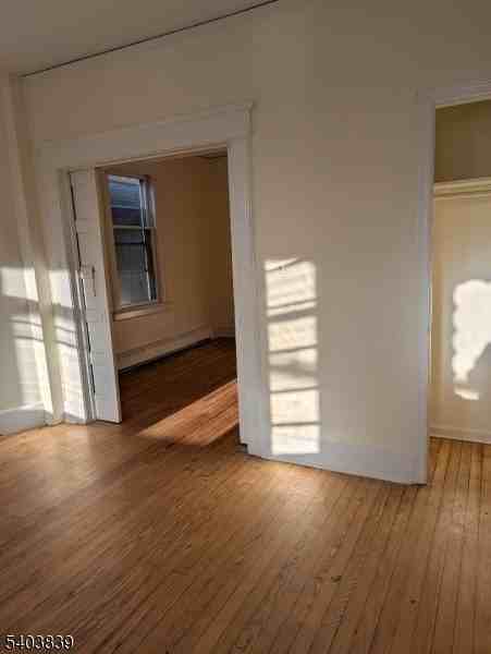 515 Morris Ave - Photo 3 of 13