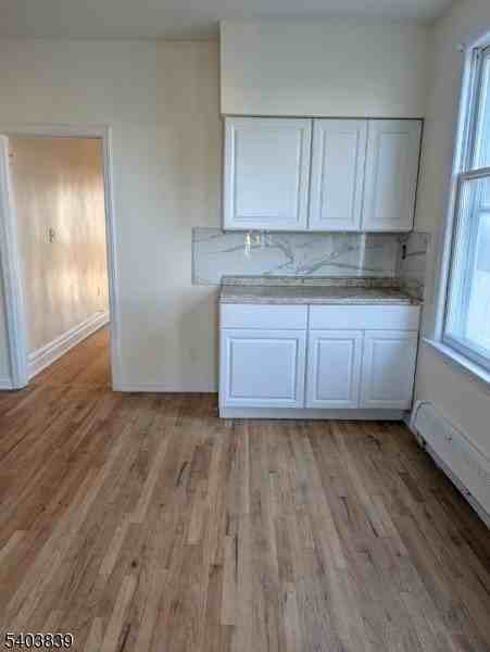 515 Morris Ave - Photo 6 of 13