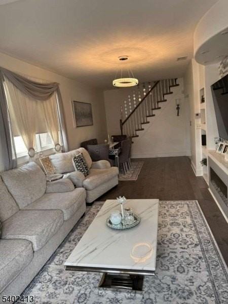 35 Terrace Ave - Photo 2 of 11