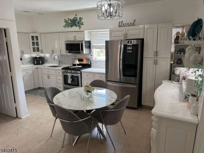 35 Terrace Ave - Photo 4 of 11