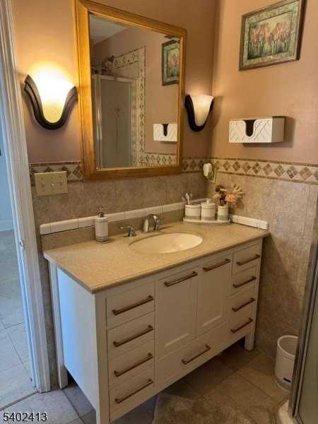 35 Terrace Ave - Photo 7 of 11